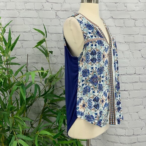 COPY - 🎉A Common Thread Multicolor Floral Tank - Picture 2 of 7